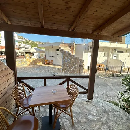 Apartment Jona Himarë