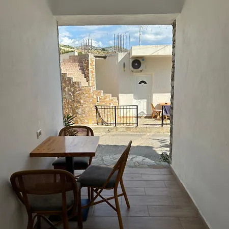 Apartment Jona Himarë